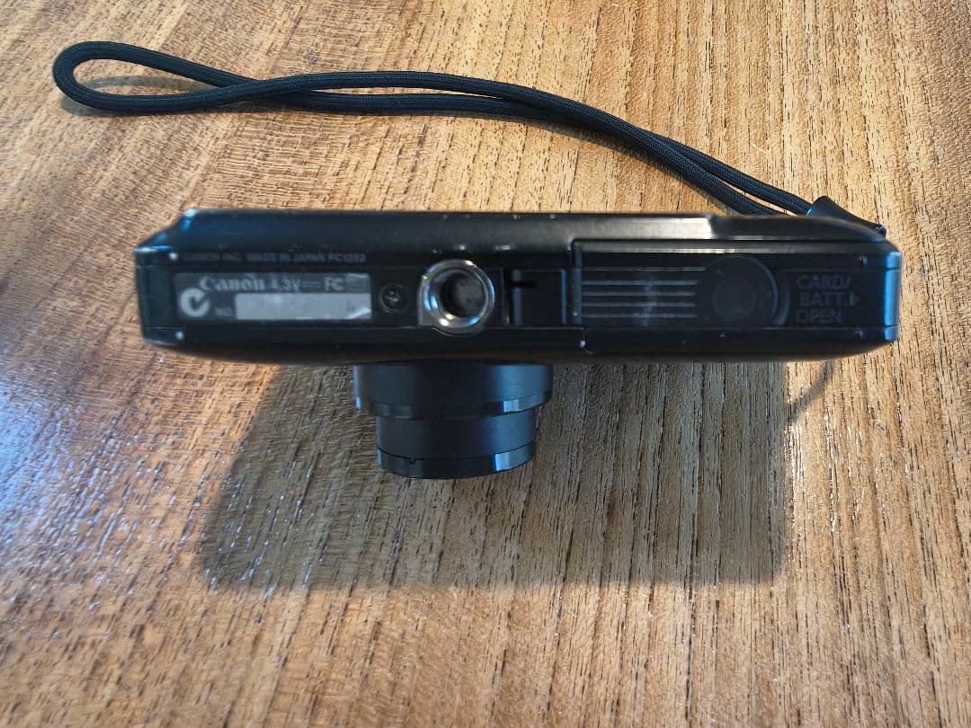 Canon デジカメ DIGITAL IXUS 100 IS（ブラック）充電器