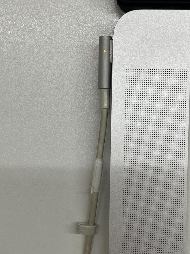 k*n様 MacBook Pro 15インチ 本体（箱付き）