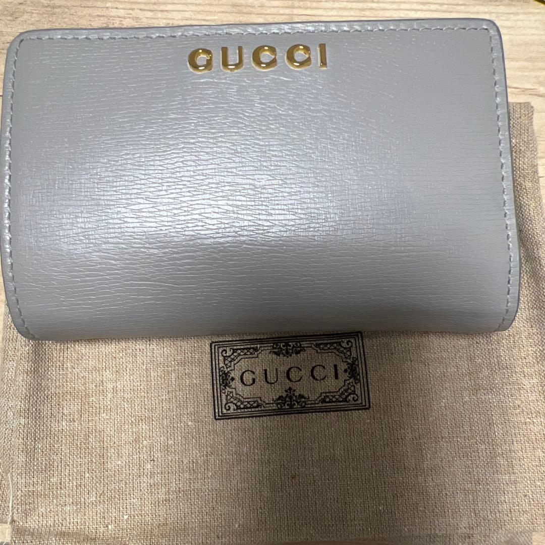 GUCCI グッチ　二つ折り財布　グレー　美品