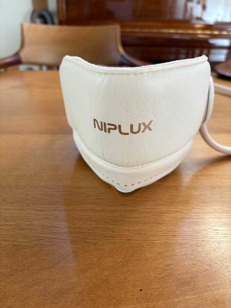 ニップラックス 加圧＆温熱ヘッドケア チルメット NP-CM24IV