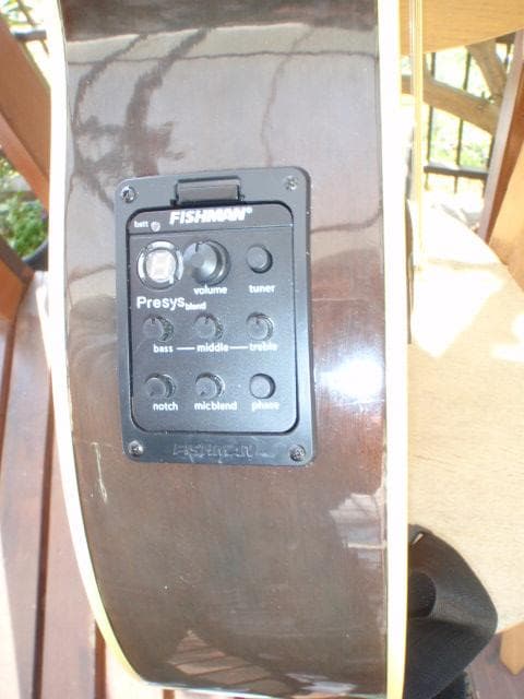 YAMAHA FG-202 赤ラベル　エレアコ装備　ライブでの使用可能。