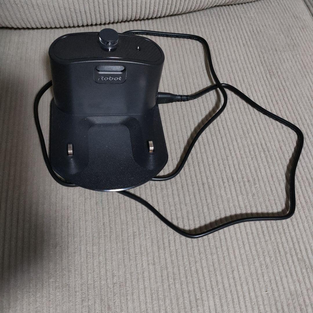 iRobot Roomba i2 本体と充電ドック