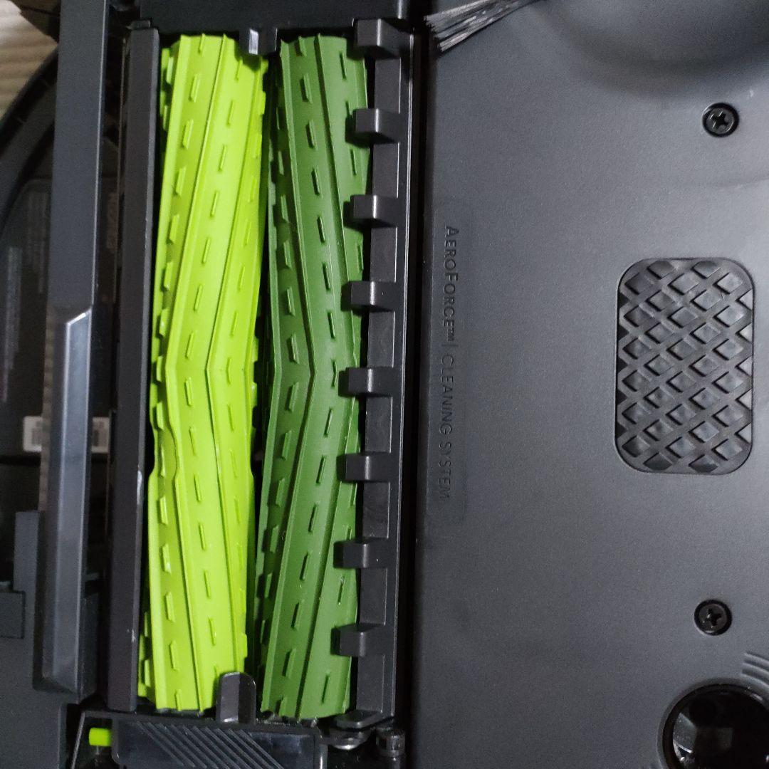 iRobot Roomba i2 本体と充電ドック