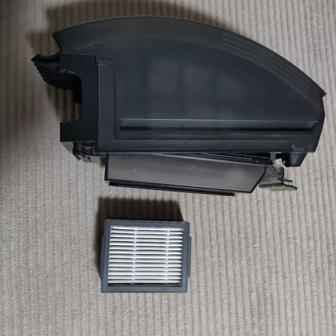 iRobot Roomba i2 本体と充電ドック