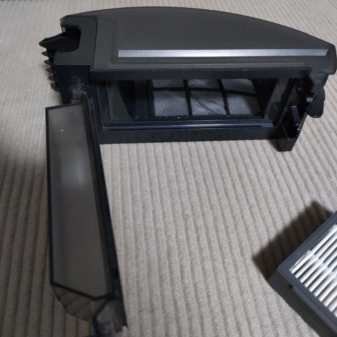 iRobot Roomba i2 本体と充電ドック