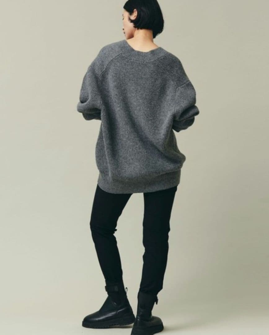 カレンソロジー ウールカシミヤVネックアゼニットプルオーバー　シルバー