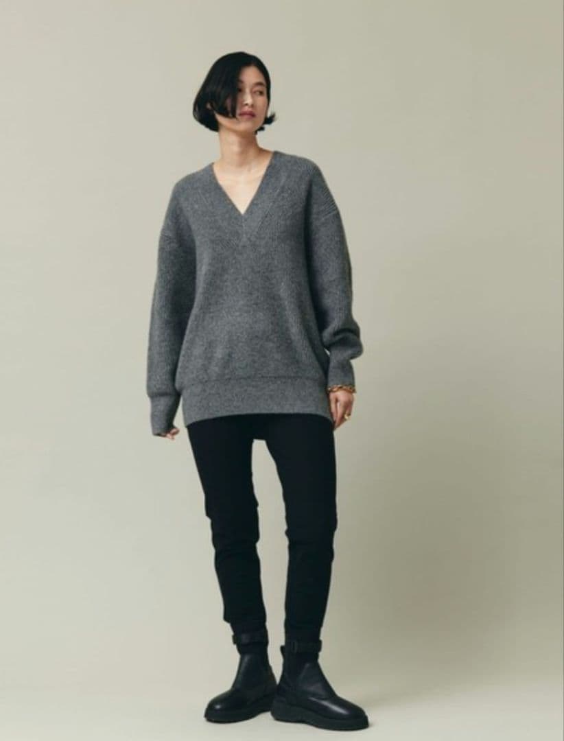 カレンソロジー ウールカシミヤVネックアゼニットプルオーバー　シルバー