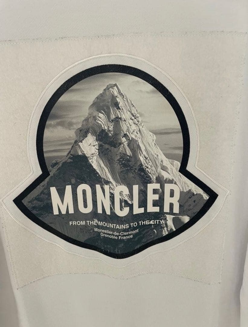 MONCLER ホワイト 長袖トレーナー