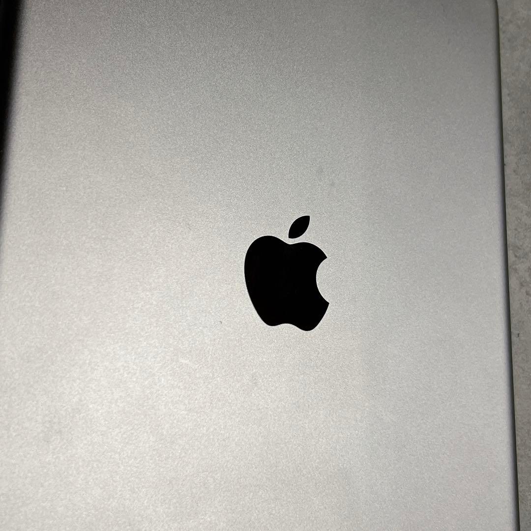 【限定価格！12/25まで】 iPad 第8世代 10.2インチ 128GB