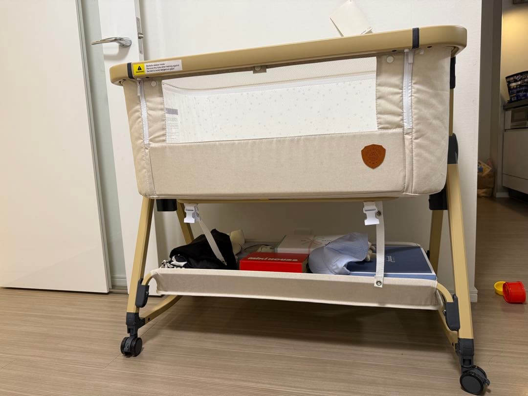 たそ☆HZDMJ ベビーベッド カーキ　ベージュ　美品