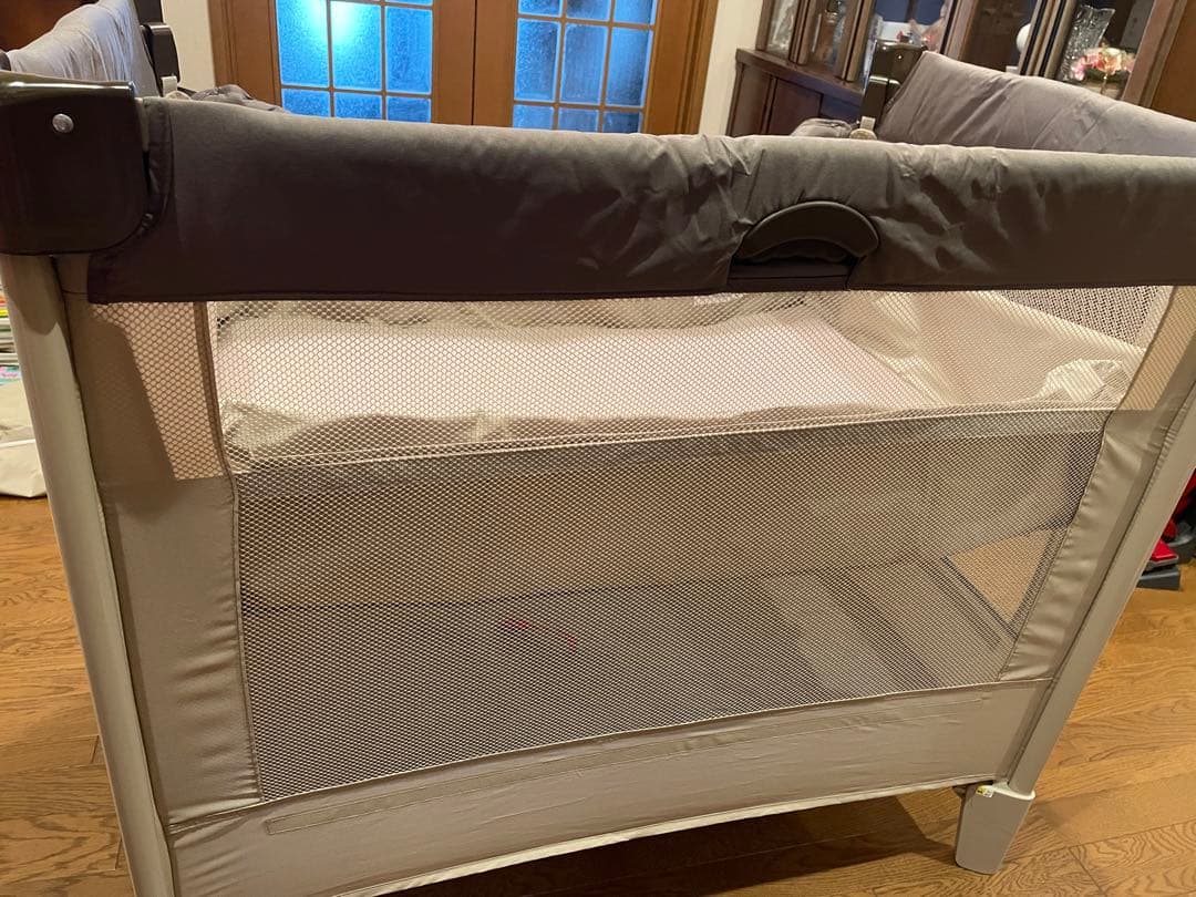 【美品】アップリカ　ココネルエアー　ベッド