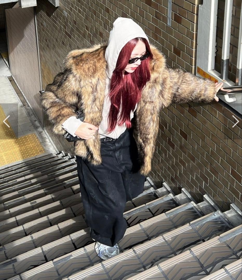 ジャケット・アウター Chikashitsu + hooded cropped fur blouson