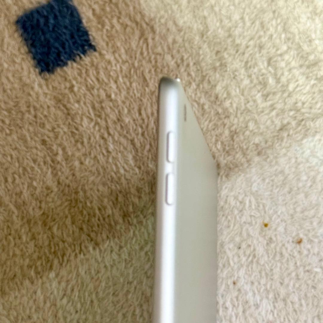 【初期化済み】Apple iPad 第8世代 Wi-Fi128GB シルバー