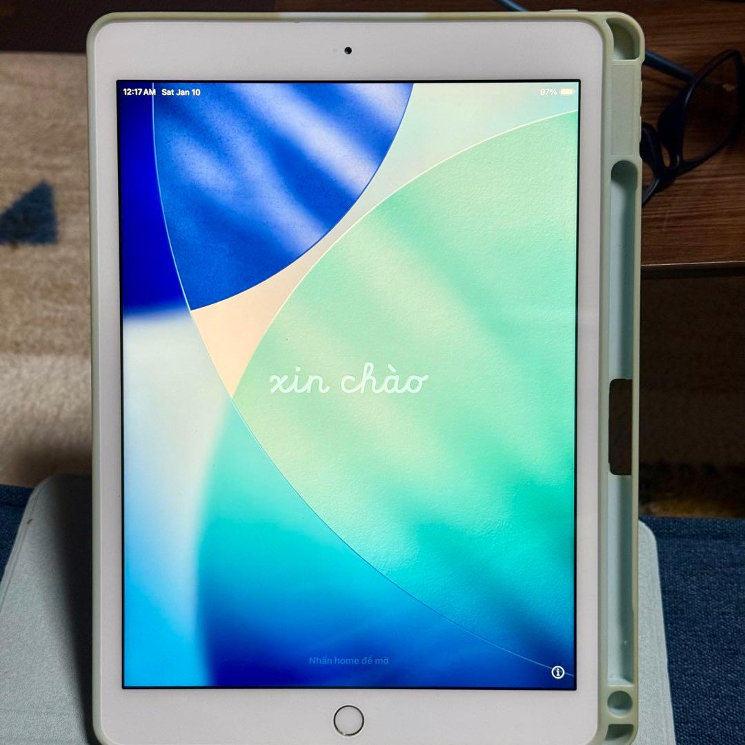 【初期化済み】Apple iPad 第8世代 Wi-Fi128GB シルバー