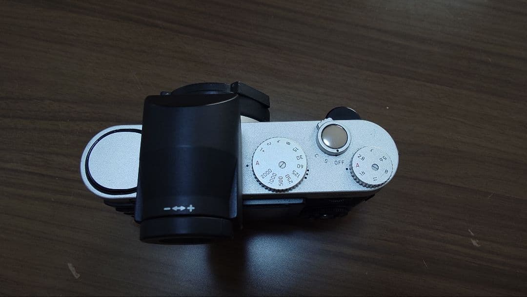 LEICA x2 デジタルカメラ