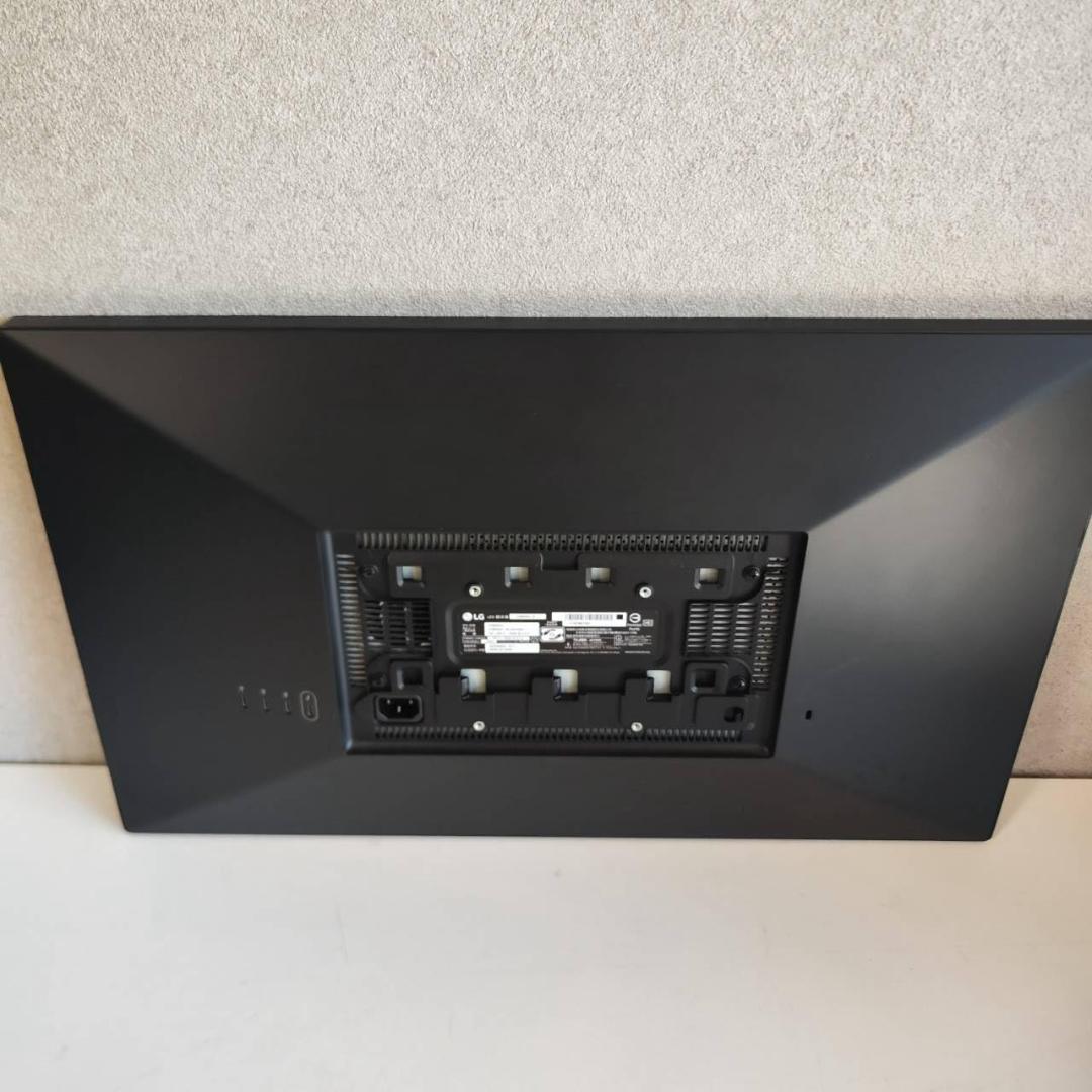 LG UltraFine 27インチ 5Kモニター 27MD5KA