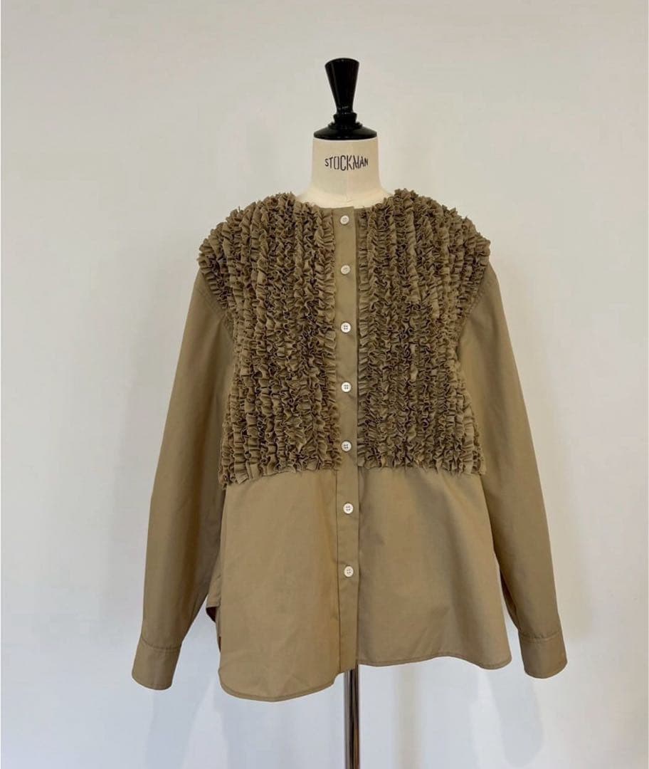 rosy monster ケールフリルシャツ