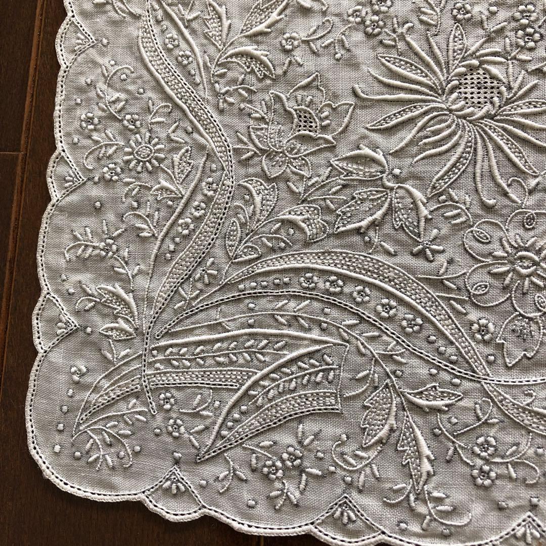 未使用　SWATOW ハンカチ　汕頭　手刺繍　スワトウ　花柄　パッケージなし発送