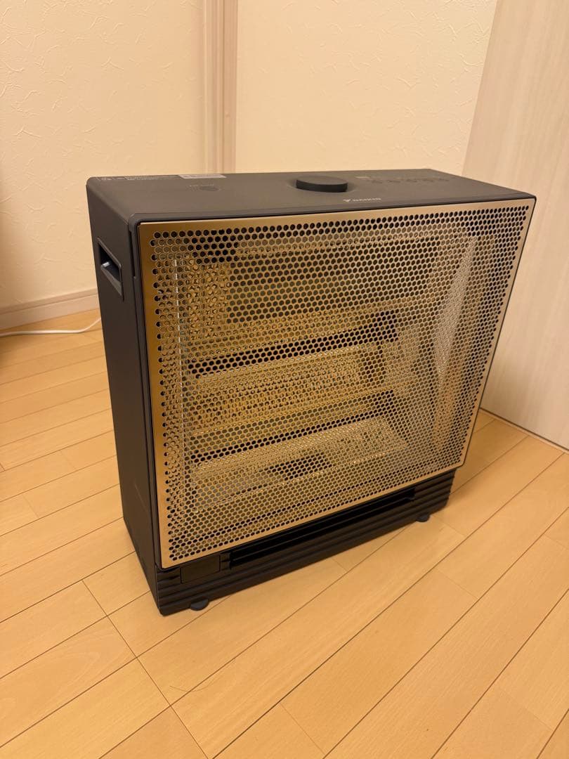 ダイキン遠赤外線暖房機ハイブリッドセラムヒート