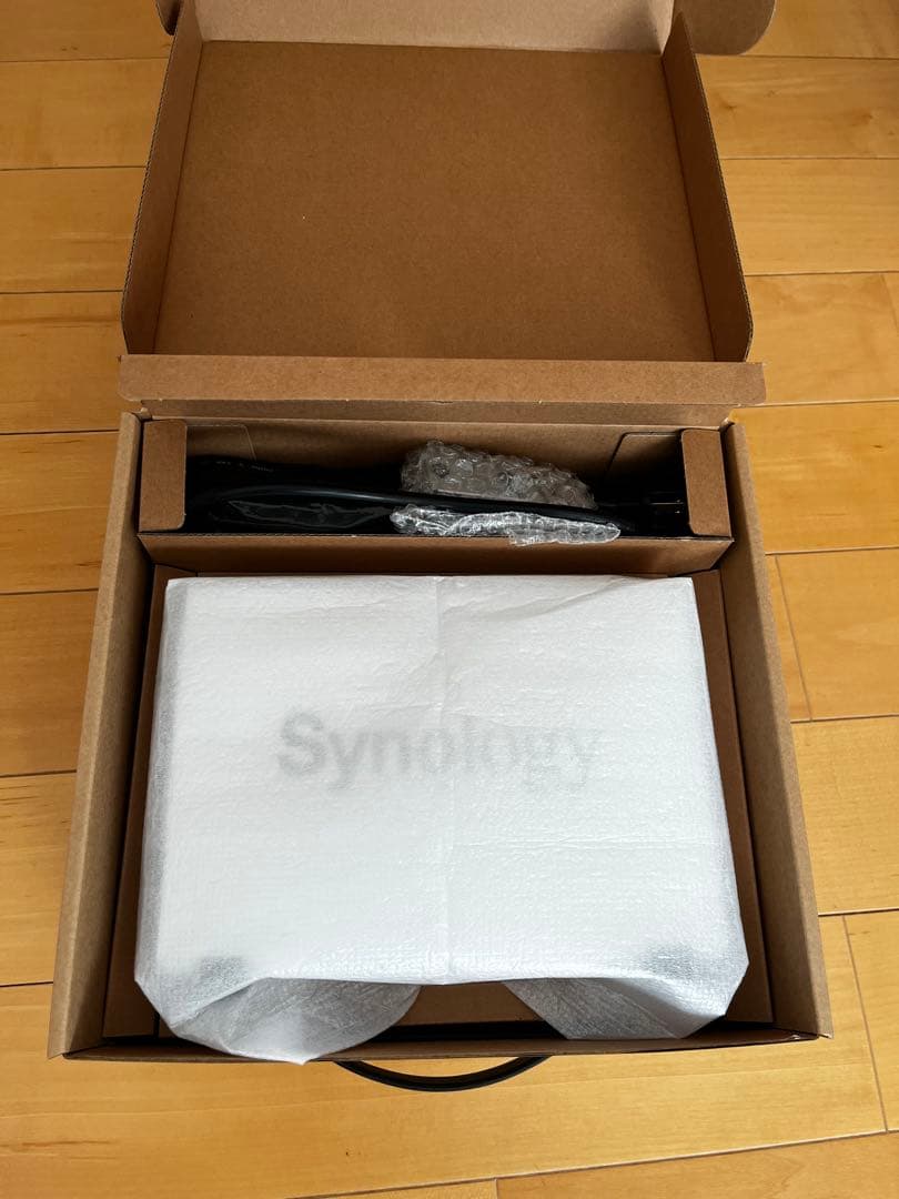 【動作確認済】Synology DS218j 2ベイ NAS 付属品有・禁煙環境