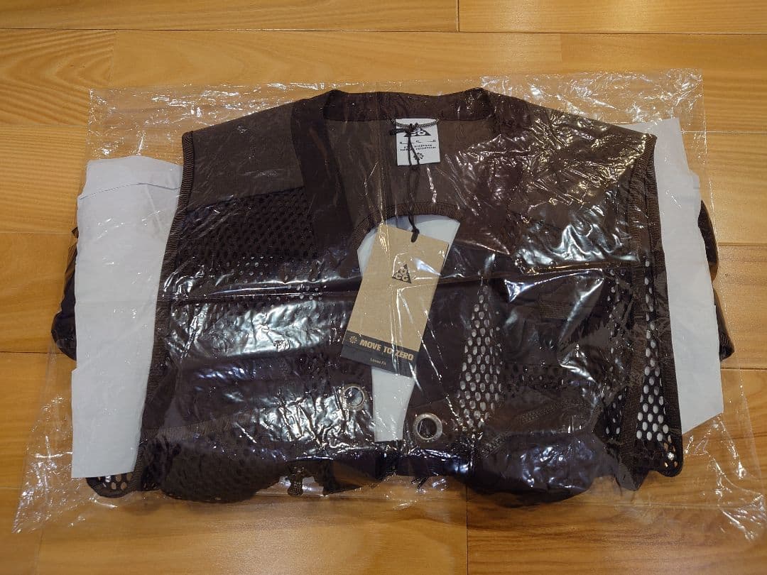 【新品】国内正規品 NIKE acg BUTTLES VEST M ナイキ 希少