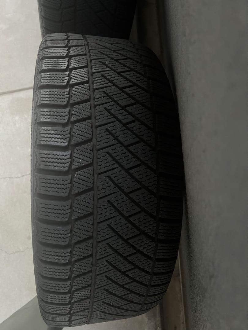 Volkswagen 225/40 R18 ホイールスタッドレスセット(3/4)