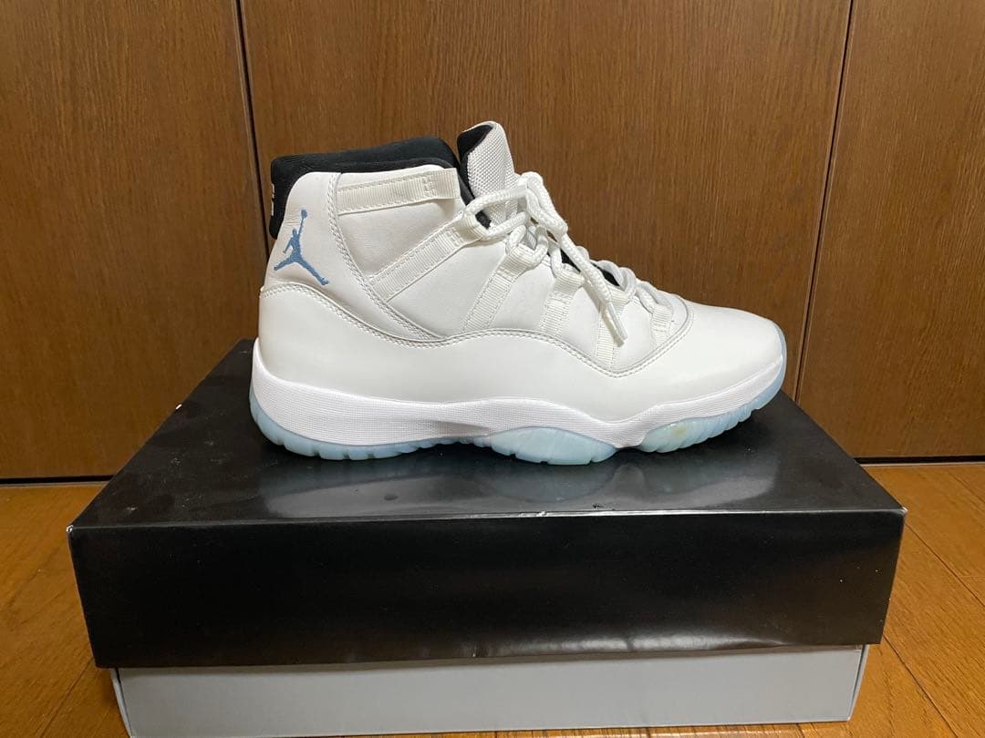 Jordan 11 レジェンドブルー
