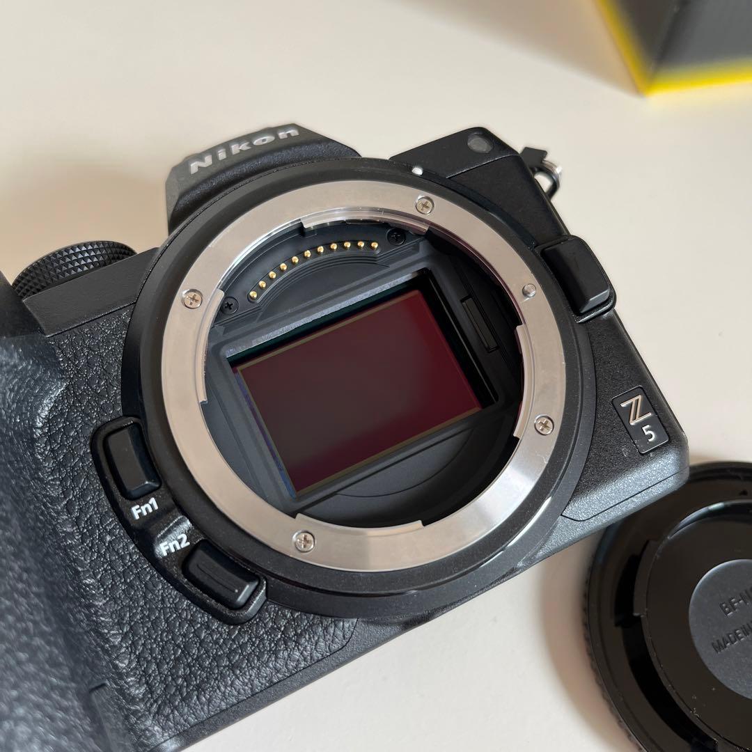 【 美品 】NikonZ5 ミラーレス一眼カメラ シャッター枚数1664枚