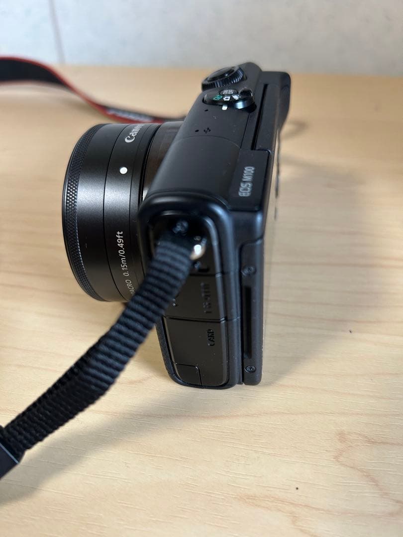 Canon EOS M100 ミラーレス一眼　ブラック