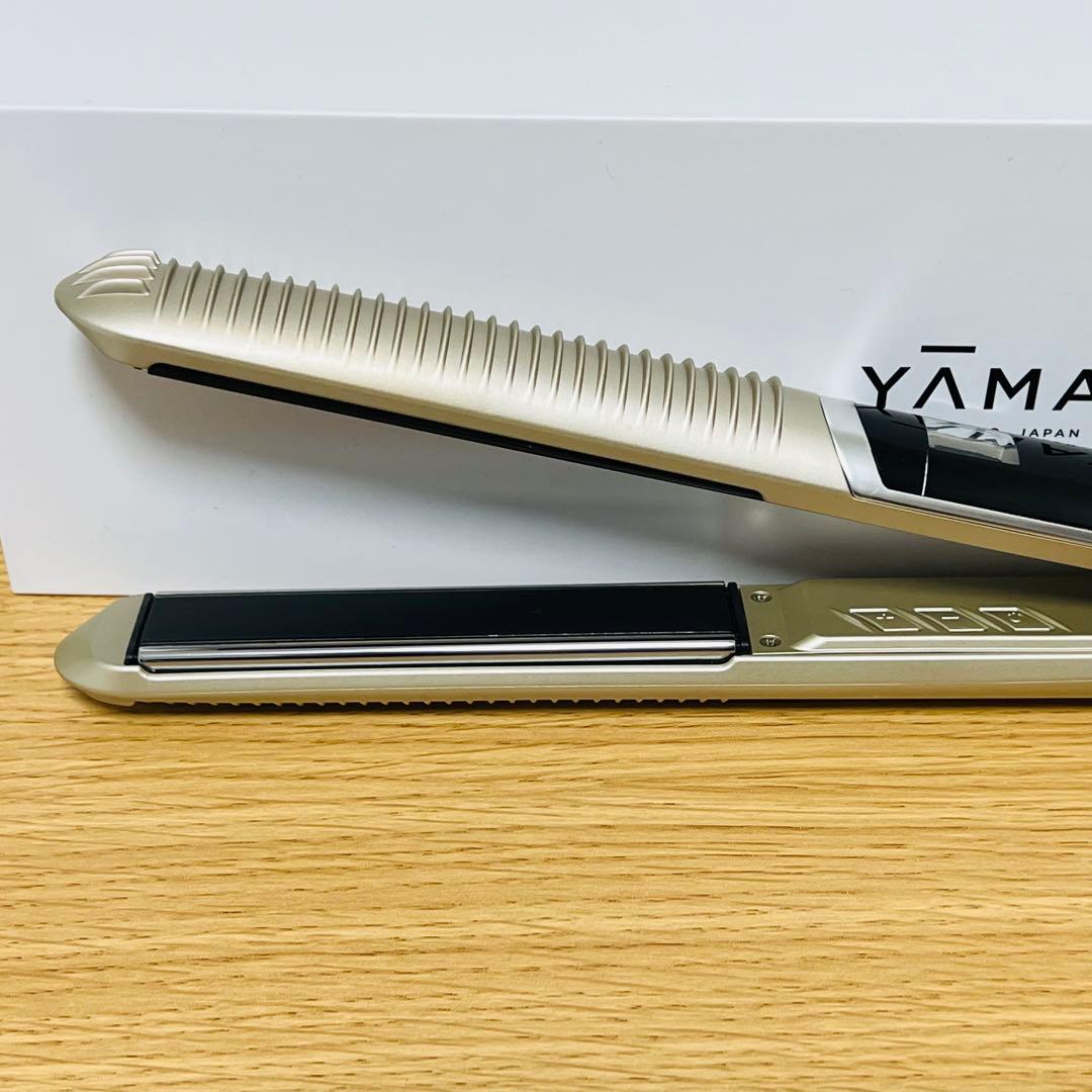 【匿名発送】ヤーマンスムースアイロンフォトイオン（ストレートアイロン）