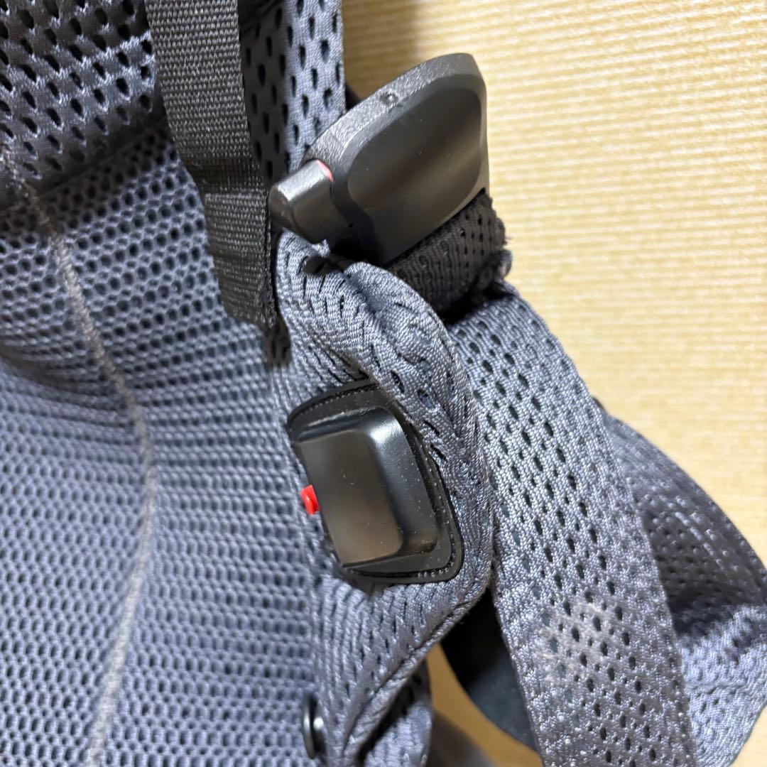 ベビービョルン ハーモニー ダークグレー メッシュ 抱っこ紐