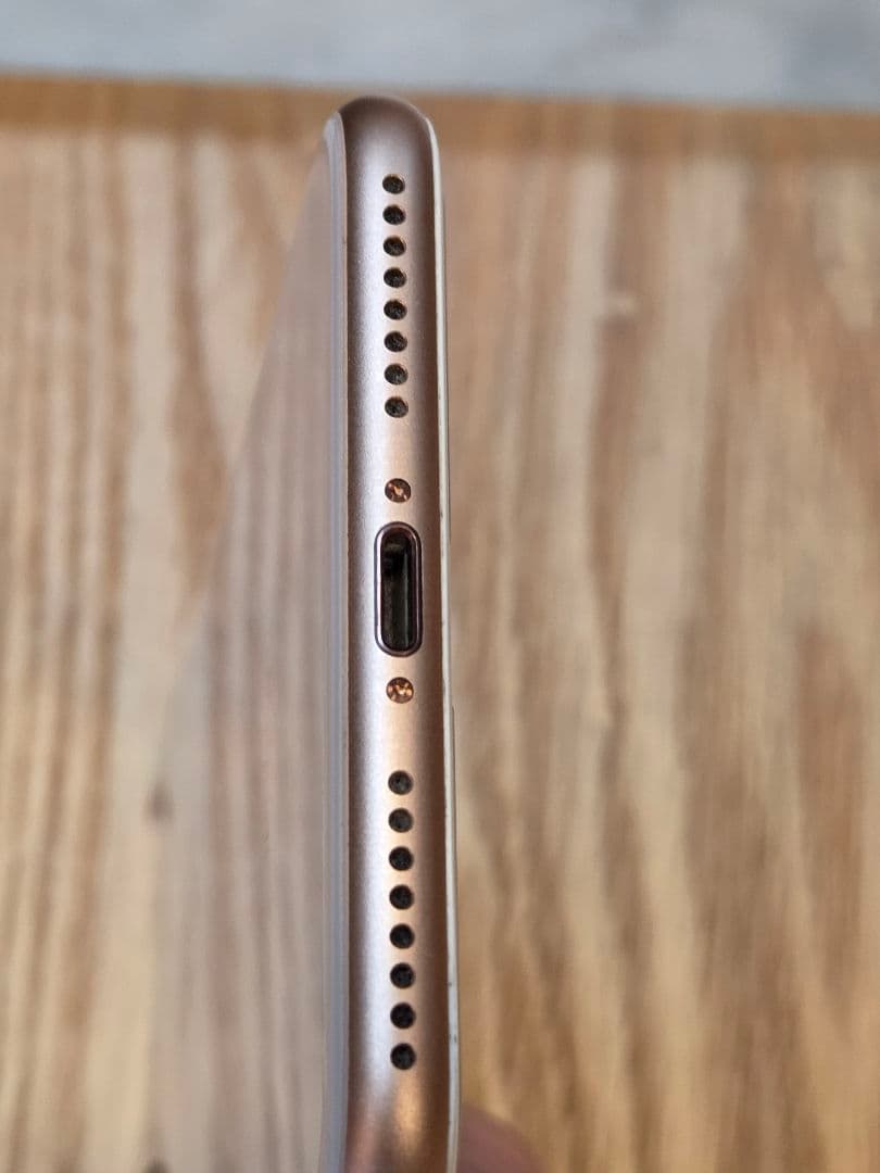 Apple iPhone 8 Plus ゴールド 本体256GB