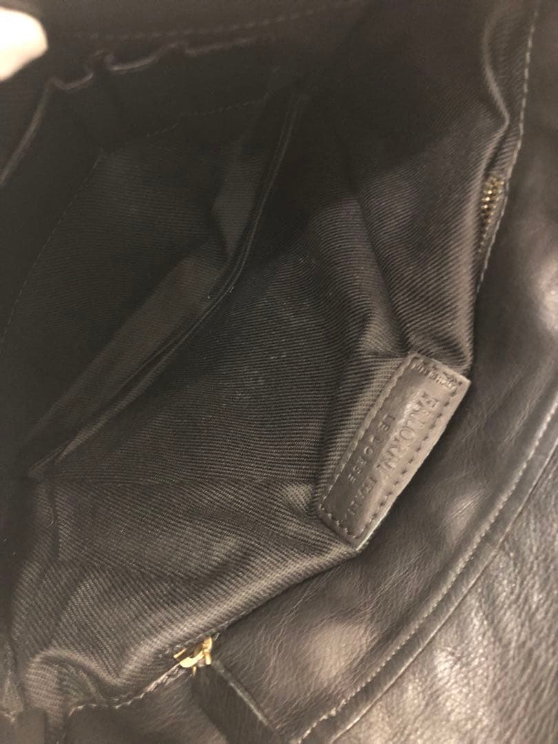 ファロルニ　イタリア製　レザー　イントレチャート　ショルダー　18705602