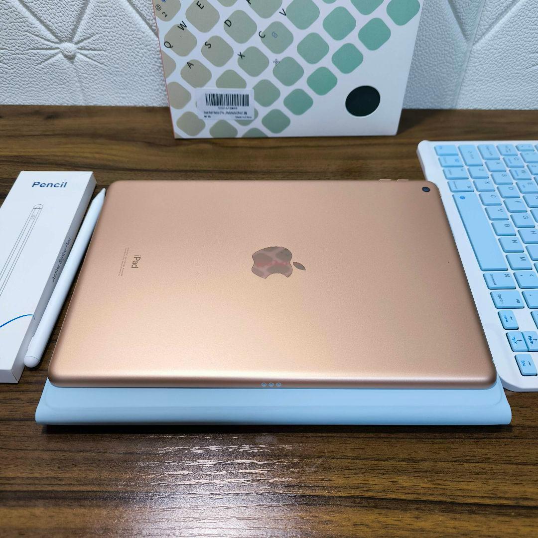 iPad 第7世代 Wi-Fi 128GB ケースとキーボード、タッチペン