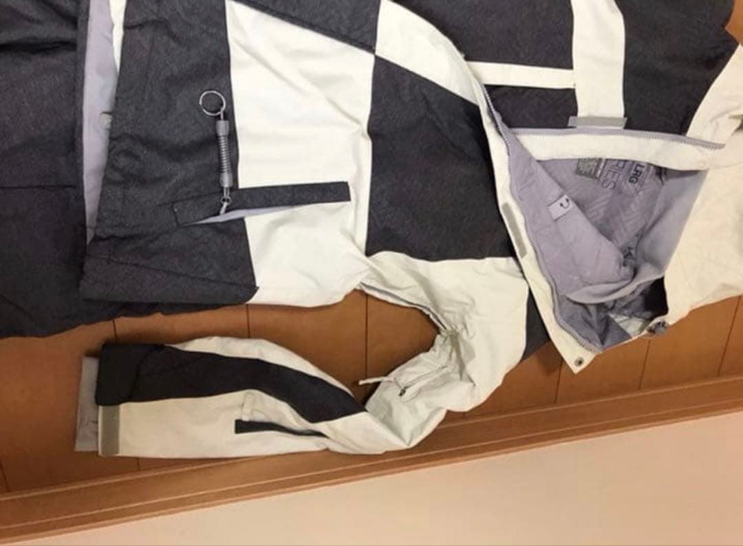 【残り3日限定出品】CELL スノーボードウェア ホワイト/グレー