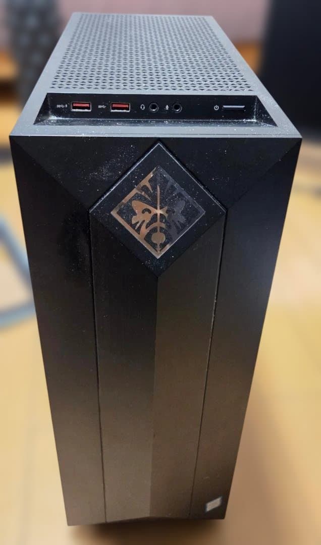 Intel Core i7-9700 / RTX 2060 デスクトップ(HP)