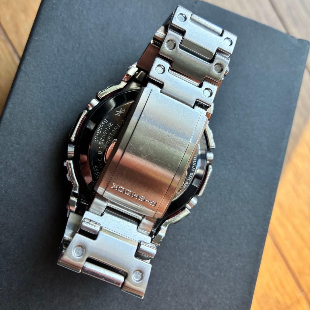 【即日発送】G-SHOCK GMW-B5000D-1JF シルバー　フルメタル