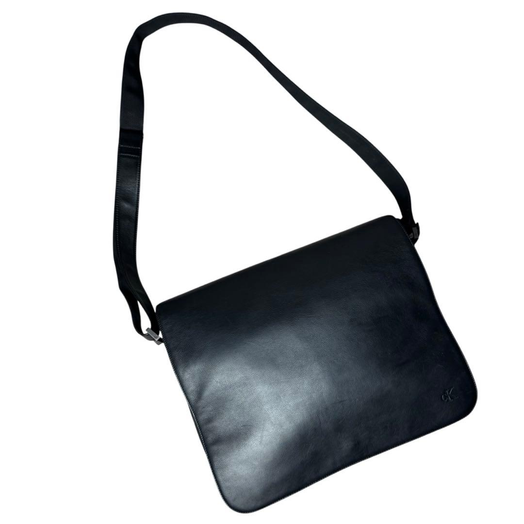 極美品✨カルバンクライン メッセンジャーバッグ クラッチ オール レザー 黒