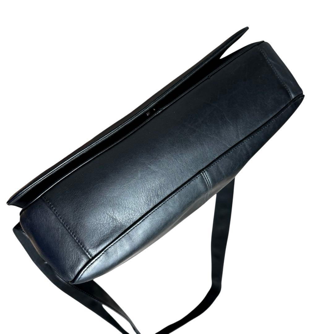 極美品✨カルバンクライン メッセンジャーバッグ クラッチ オール レザー 黒