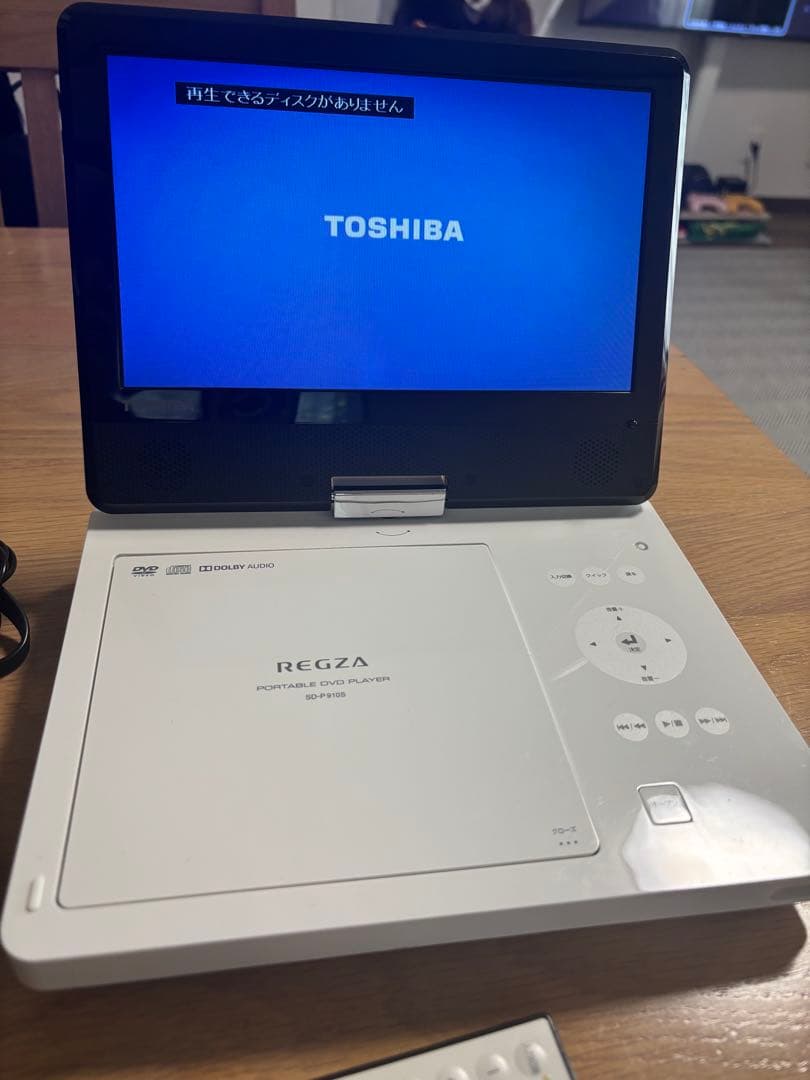 TOSHIBA　東芝ポータブルDVDプレーヤー　SD-P910S