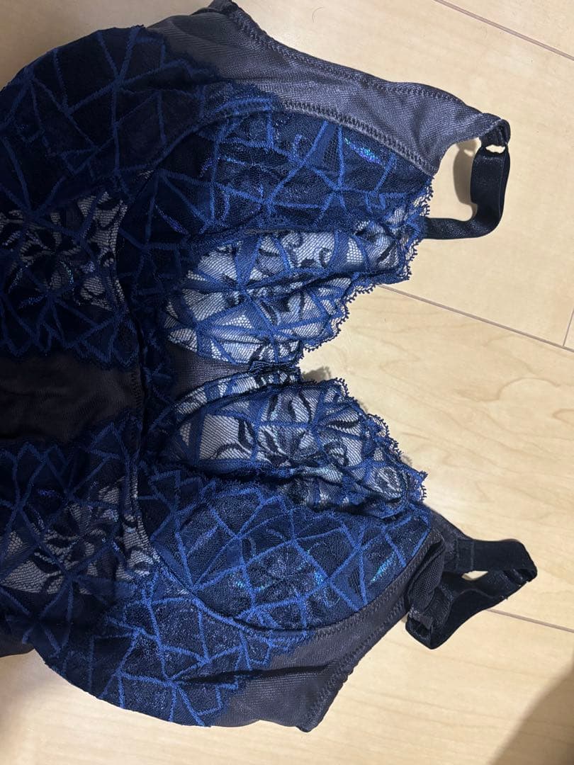 ☆1日のみ値下げ☆カーヴィシャスカレス ボディスーツ