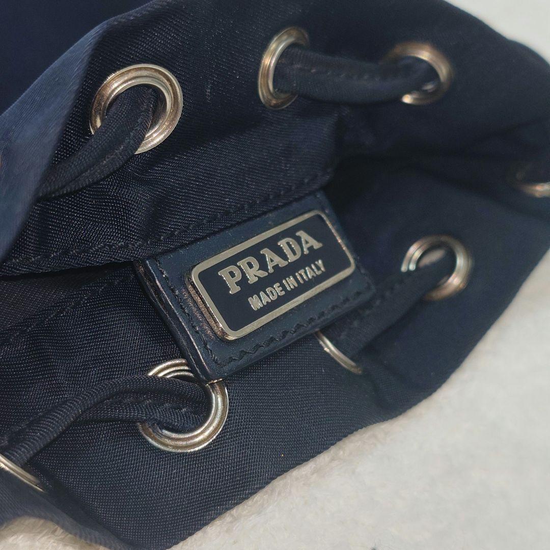 PRADA ブラック ナイロン ドローストリング　ポーチ　プラダ　イタリア