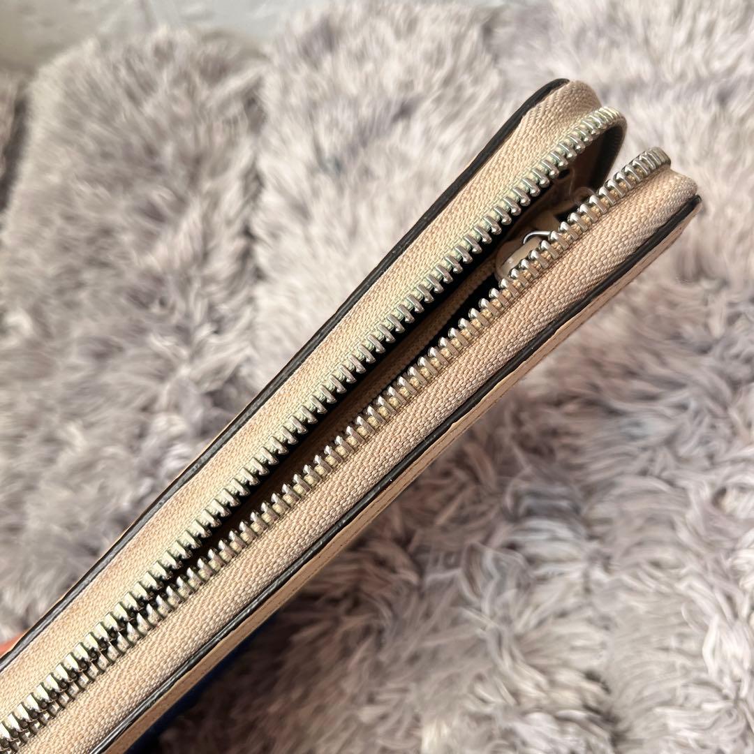 GUCCI✨オフザグリッド　長財布　ラウンドファスナー　ナイロン　ブルー