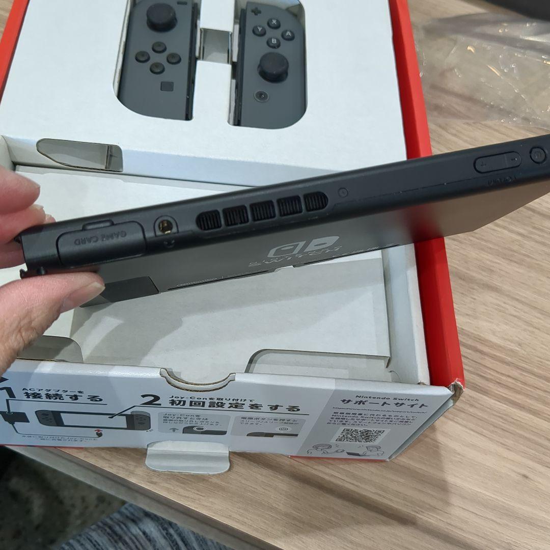 希少　2024年製 Nintendo Switch グレー　バッテリー強化版