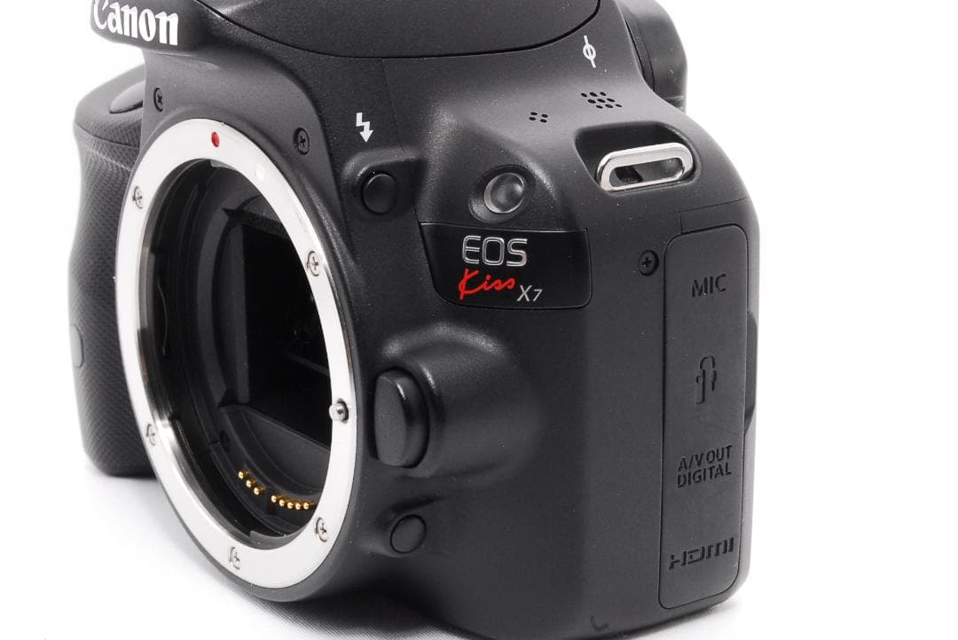 ✨使用回数少な目 人気機種✨Canon EOS Kiss X7ダブルレンズセット