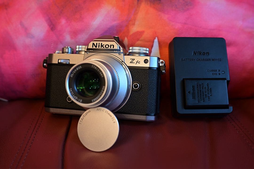 Nikon zfc シルバー 別売ttartisan ミラーレス一眼