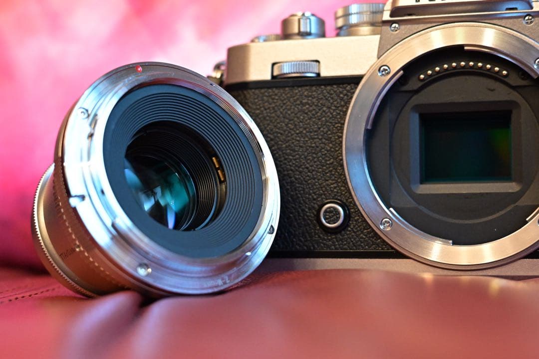 Nikon zfc シルバー 別売ttartisan ミラーレス一眼