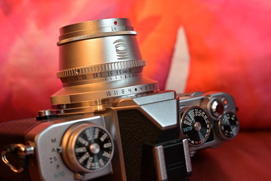 Nikon zfc シルバー 別売ttartisan ミラーレス一眼