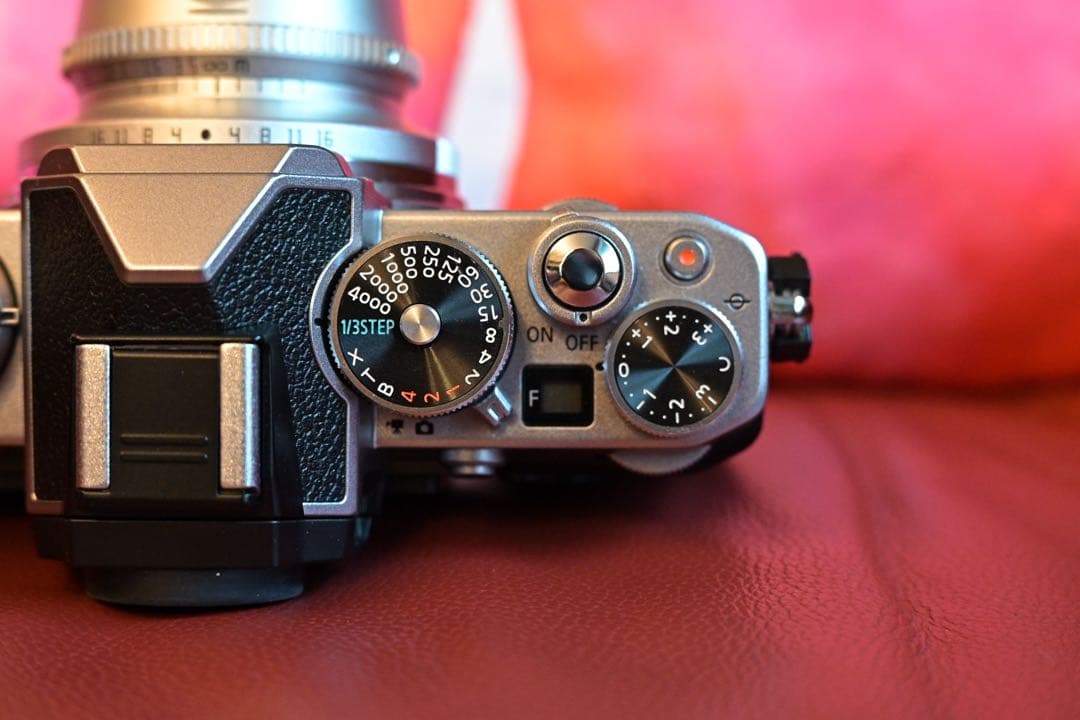 Nikon zfc シルバー 別売ttartisan ミラーレス一眼