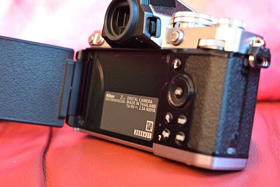 Nikon zfc シルバー 別売ttartisan ミラーレス一眼